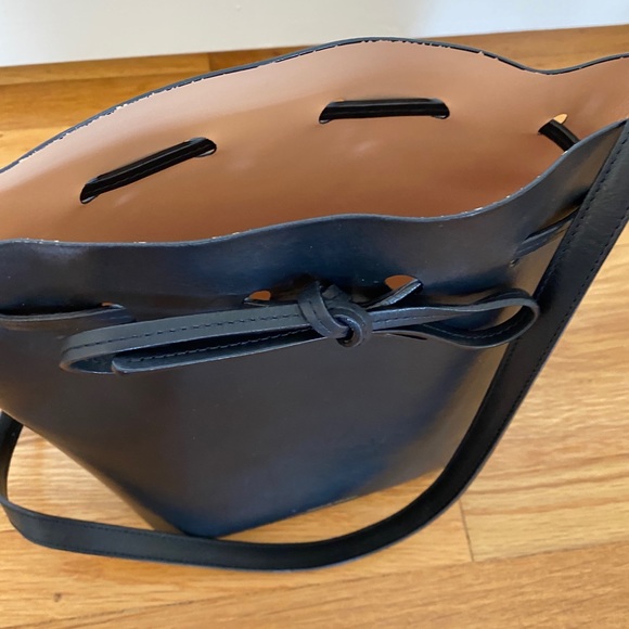 Mansur Gavriel | Mini Black/Ballerina Bucket Bag - Picture 4 of 6